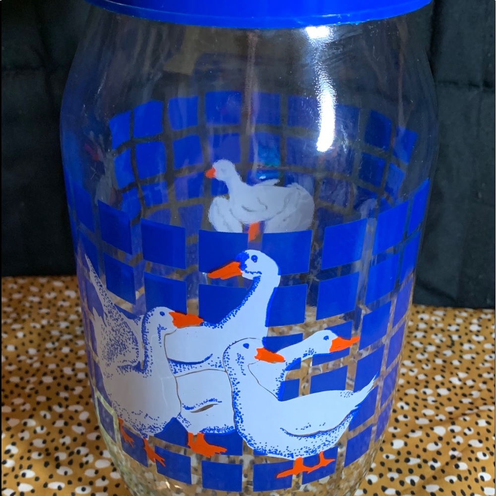 1982 US Carlton Glass Country Geese 2L Jar